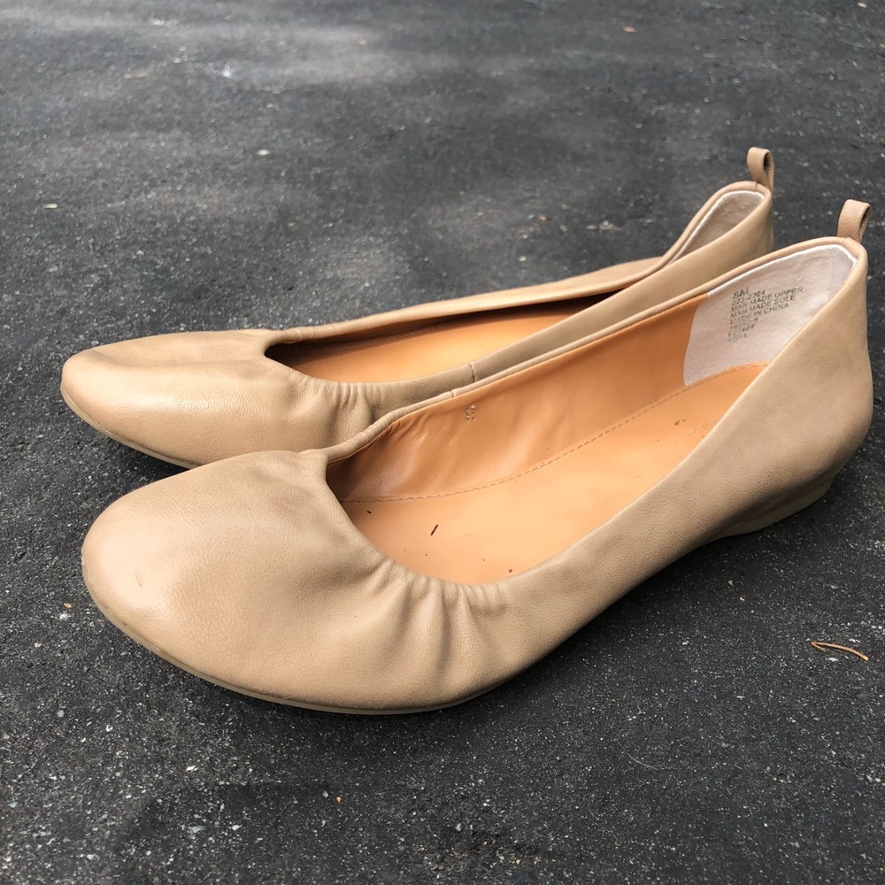 Tan flats